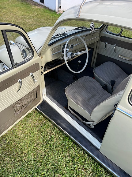Volkswagen 1300 3 of 3