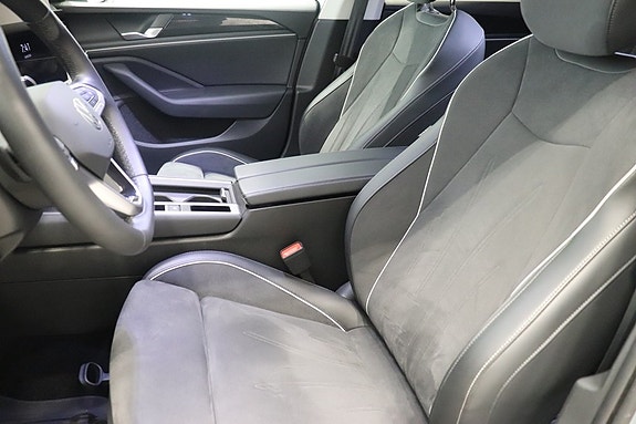 Volkswagen Passat 7 of 12