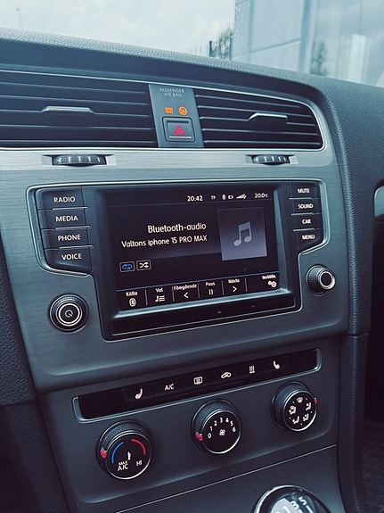 Volkswagen Golf VII 8 of 13