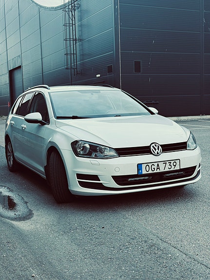 Volkswagen Golf VII 2 of 13