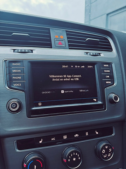 Volkswagen Golf VII 9 of 13