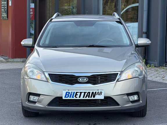 Kia Ceed 3 of 17