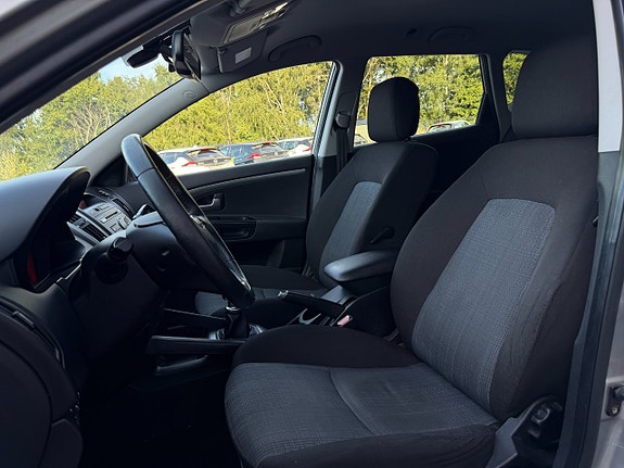 Kia Ceed 10 of 17
