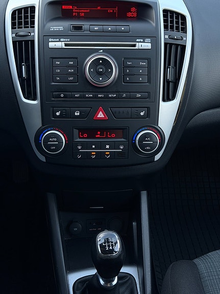 Kia Ceed 17 of 17