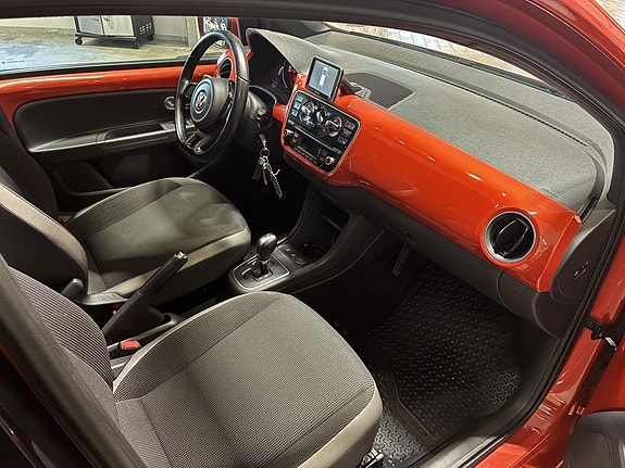 Volkswagen UP! 10 of 20