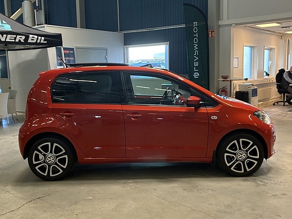 Volkswagen UP! 3 of 20