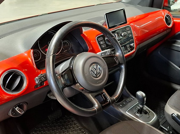Volkswagen UP! 11 of 28