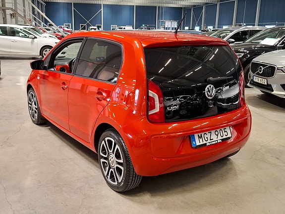 Volkswagen UP! 4 of 28