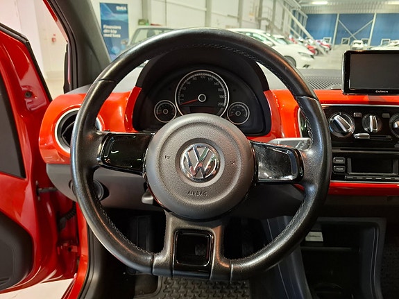 Volkswagen UP! 15 of 28