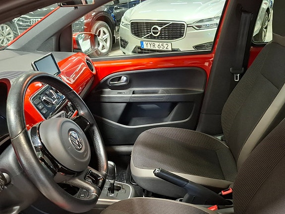 Volkswagen UP! 12 of 28