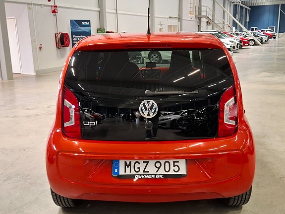 Volkswagen UP! 6 of 28