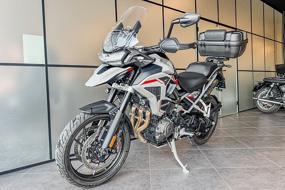 Triumph Tiger 1200 Alpine Edition 2 of 5