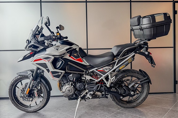 Triumph Tiger 1200 Alpine Edition 3 of 5