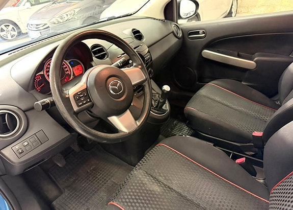 Mazda 2 9 of 19
