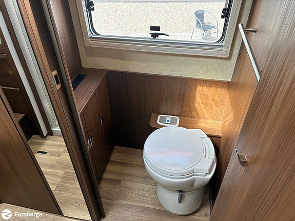 Niesmann ARTO 88EK // Hydr.ben - Lithium 180Ah 17 of 21