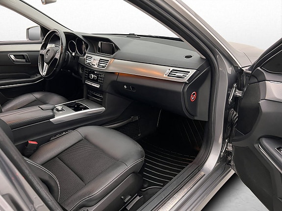 Mercedes-Benz E250 12 of 23
