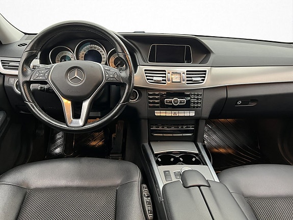 Mercedes-Benz E250 10 of 23