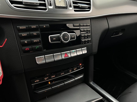 Mercedes-Benz E250 19 of 23