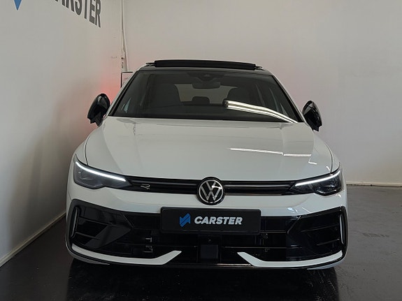 Volkswagen Golf VIII 3 of 29