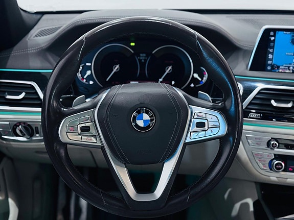 BMW 740d 26 of 29