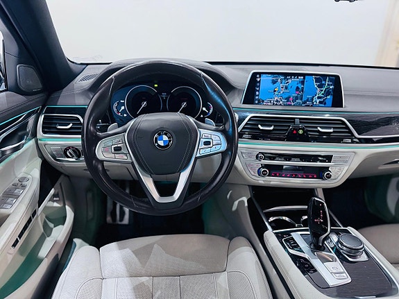 BMW 740d 27 of 29