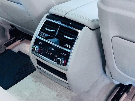 BMW 740d 10 of 29