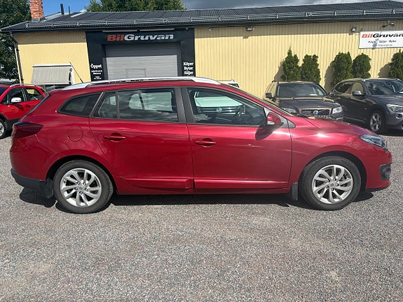 Renault Megane 2 of 8