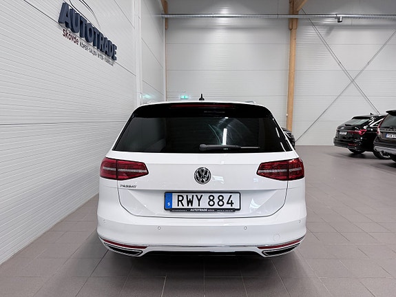 Volkswagen Passat 8 of 19