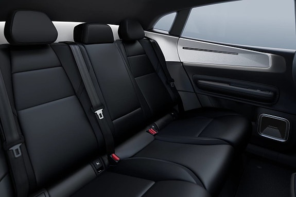 Polestar 4 16 of 20
