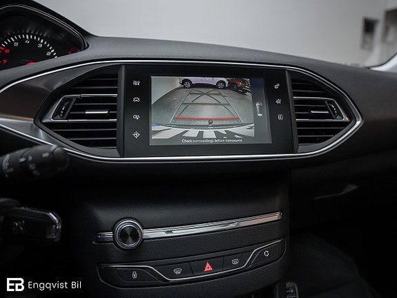 Peugeot 308 27 of 30