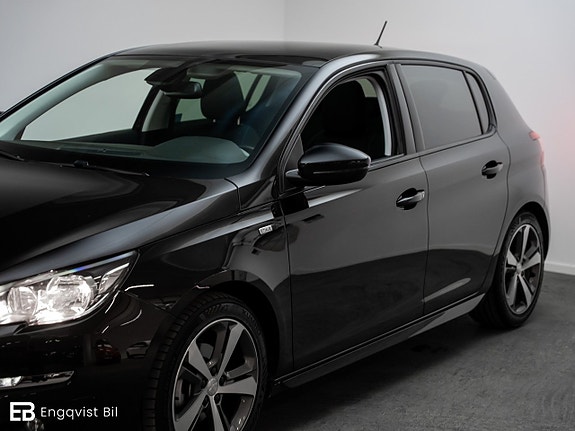 Peugeot 308 2 of 30