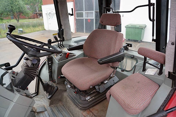 Inkommande Massey Ferguson 6180 BHH601 9 of 12