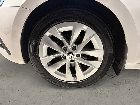 Skoda Octavia 6 of 15