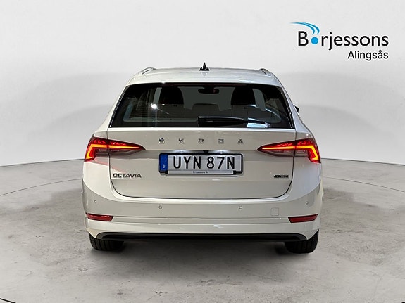 Skoda Octavia 4 of 15