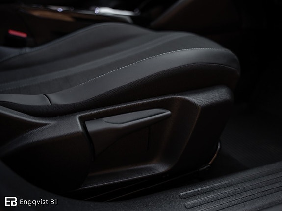 Peugeot e-2008 30 of 30
