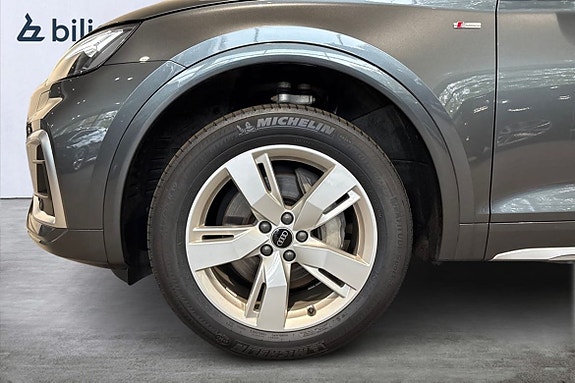 Audi Q5 9 of 27