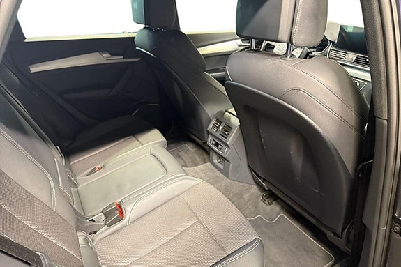 Audi Q5 6 of 15