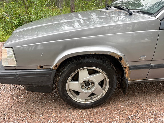 Volvo 940 2 of 8