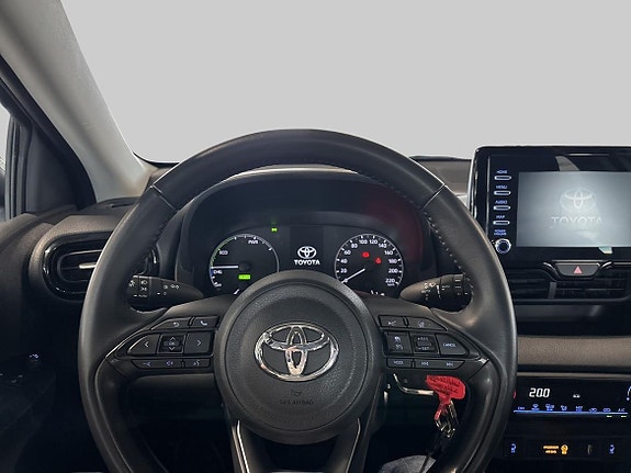 Toyota Yaris 15 of 19