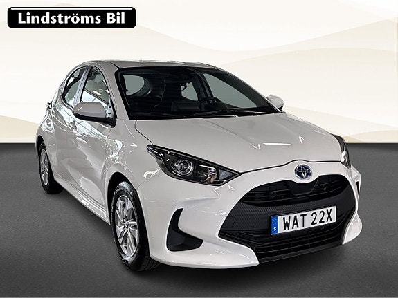 Toyota Yaris 3 of 19