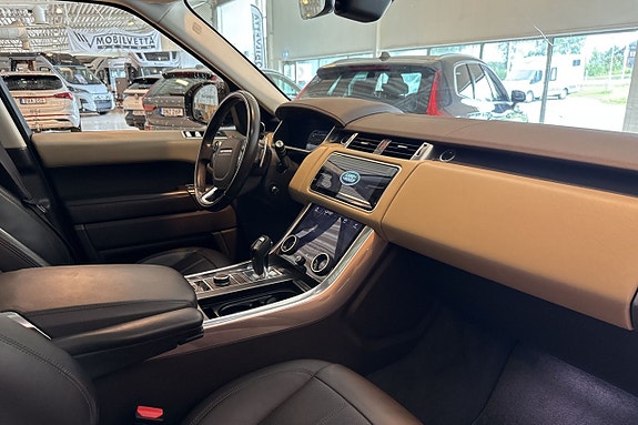 Land Rover Range Rover Sport 14 of 23