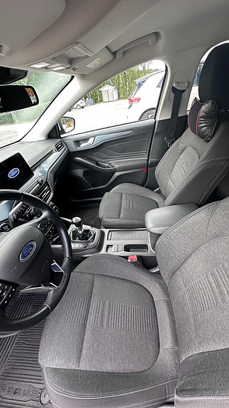 Ford Focus 5 of 8
