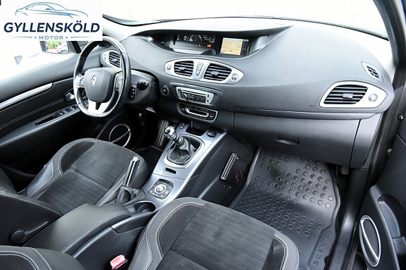 Renault Scenic XMod 9 of 16