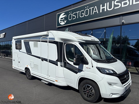 Knaus SKY 700 MEG PLATINUM // AUT // 160HK // ENKELBÄDDAR 2 of 14