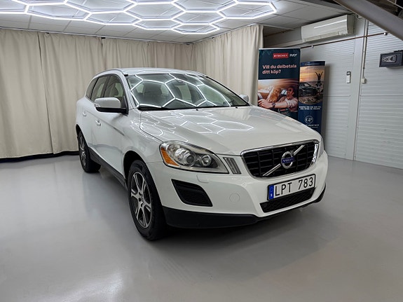 Volvo XC60 3 of 27
