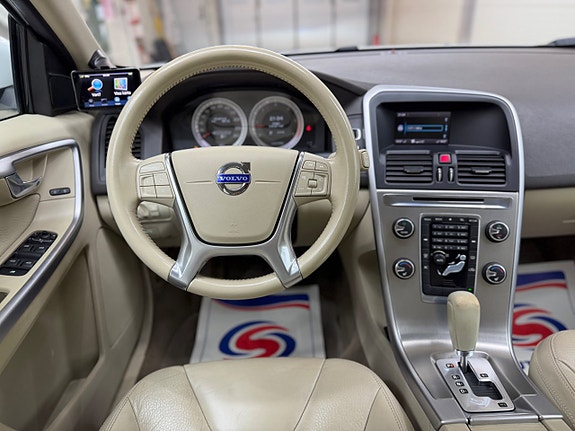 Volvo XC60 22 of 27