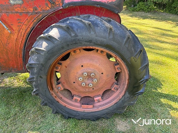 Traktor - Volvo BM 400 23 of 30