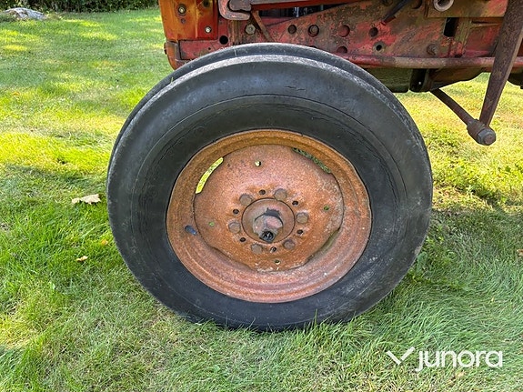 Traktor - Volvo BM 400 22 of 30