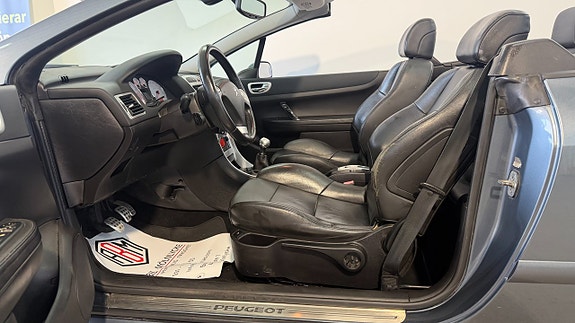 Peugeot 307 CC 4 of 10