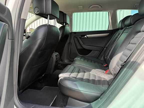 Volkswagen Passat 8 of 13